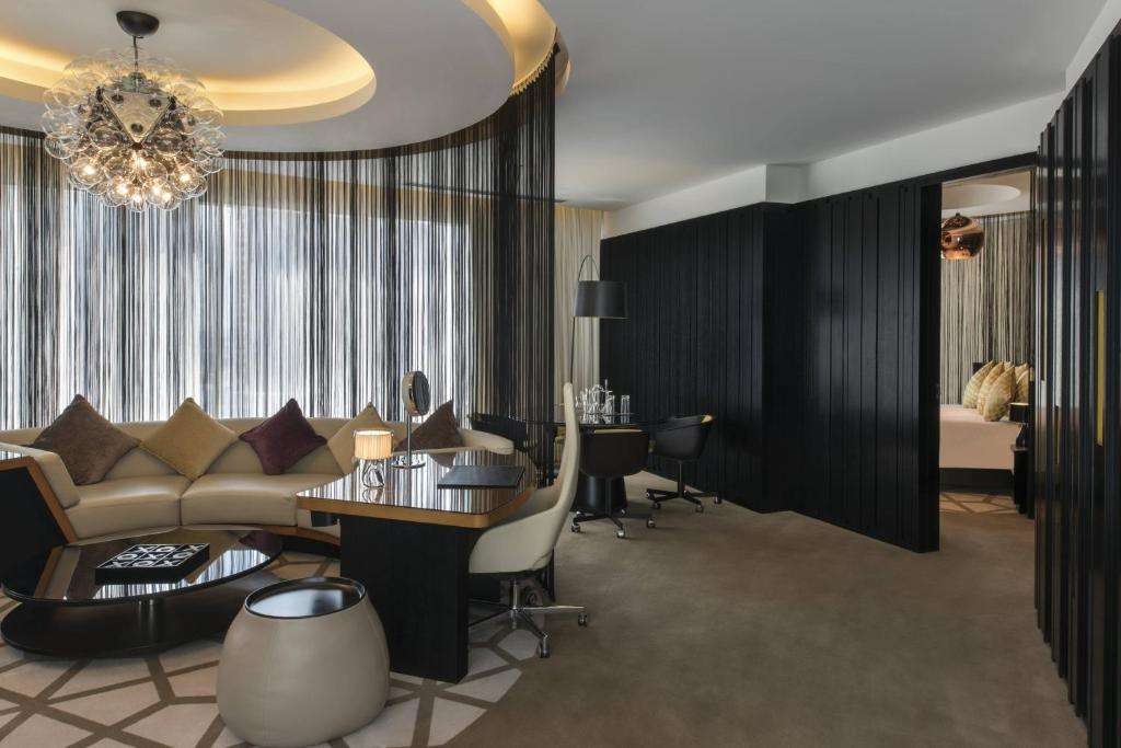 W Suite, W Doha Hotel & Residences 5*