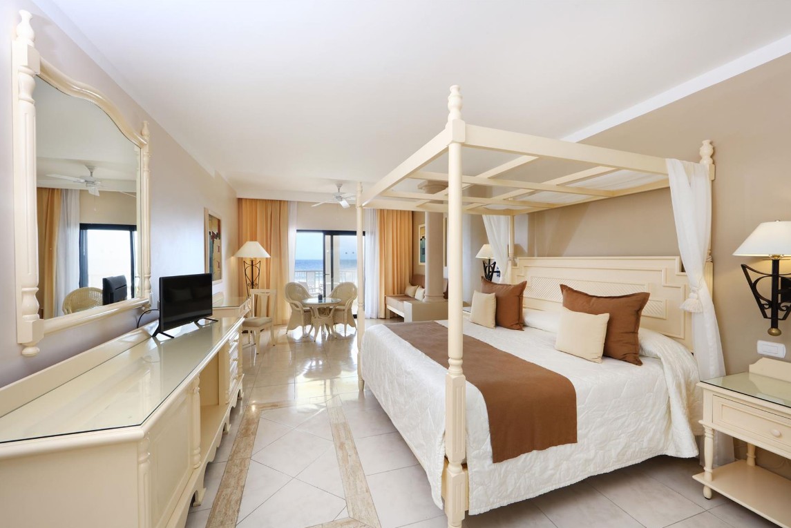 Junior Suite De Luxe/ Ocean Front (Adults Only 18+), Bahia Principe Luxury Akumal 5*