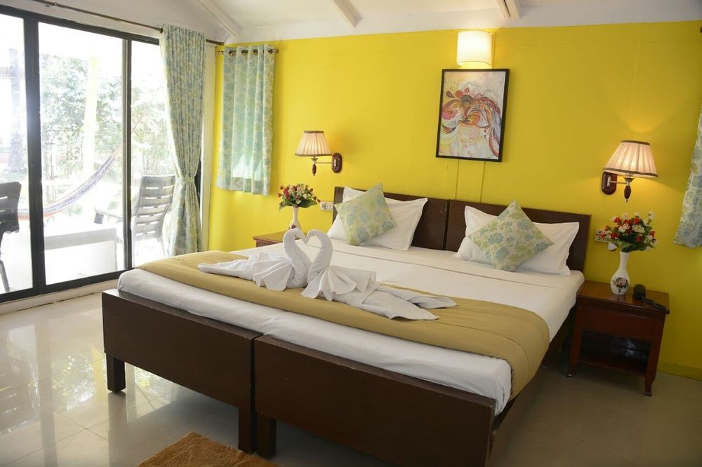 Deluxe AC Partial Sea View Hut, Palolem Beach Resort 2*