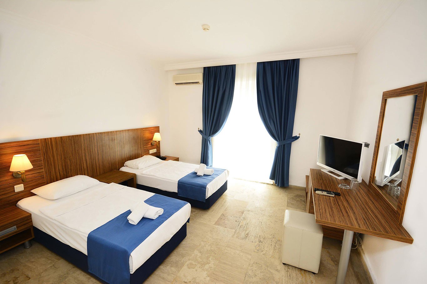 Standard, Club Blue White Hotel 4*