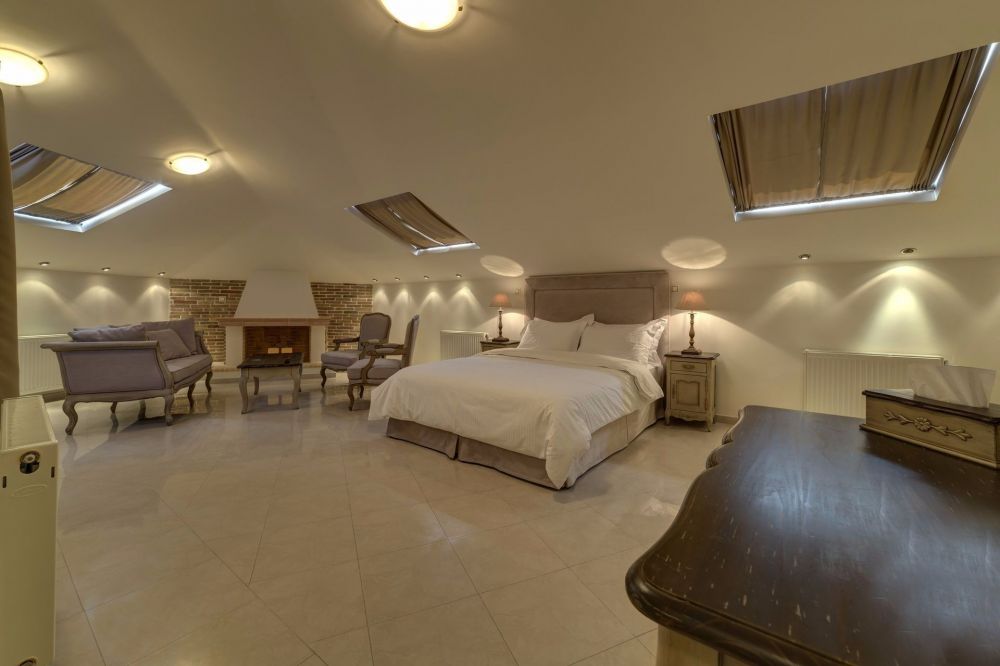 Skylight Loft, Home & Poetry Hotel 4*