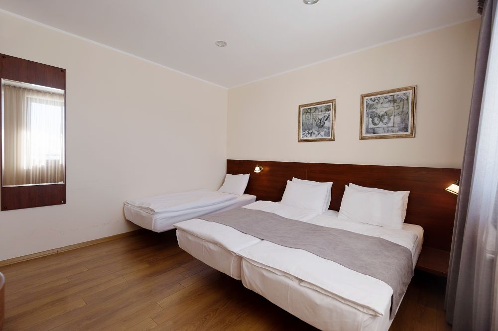 Triple Room, Monte 3*