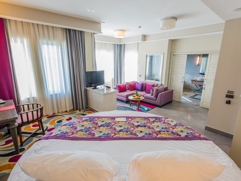 Romance Suite, Xanadu Island 5*