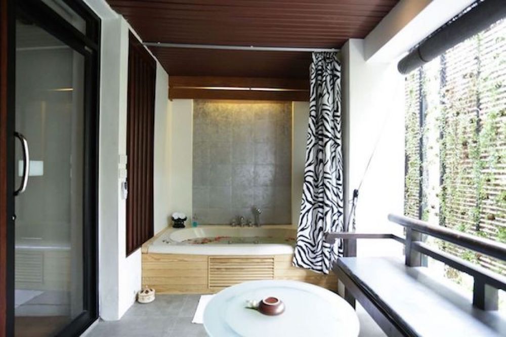 Deluxe Balcony Suite, Pavilion Samui Villas & Resort 4*