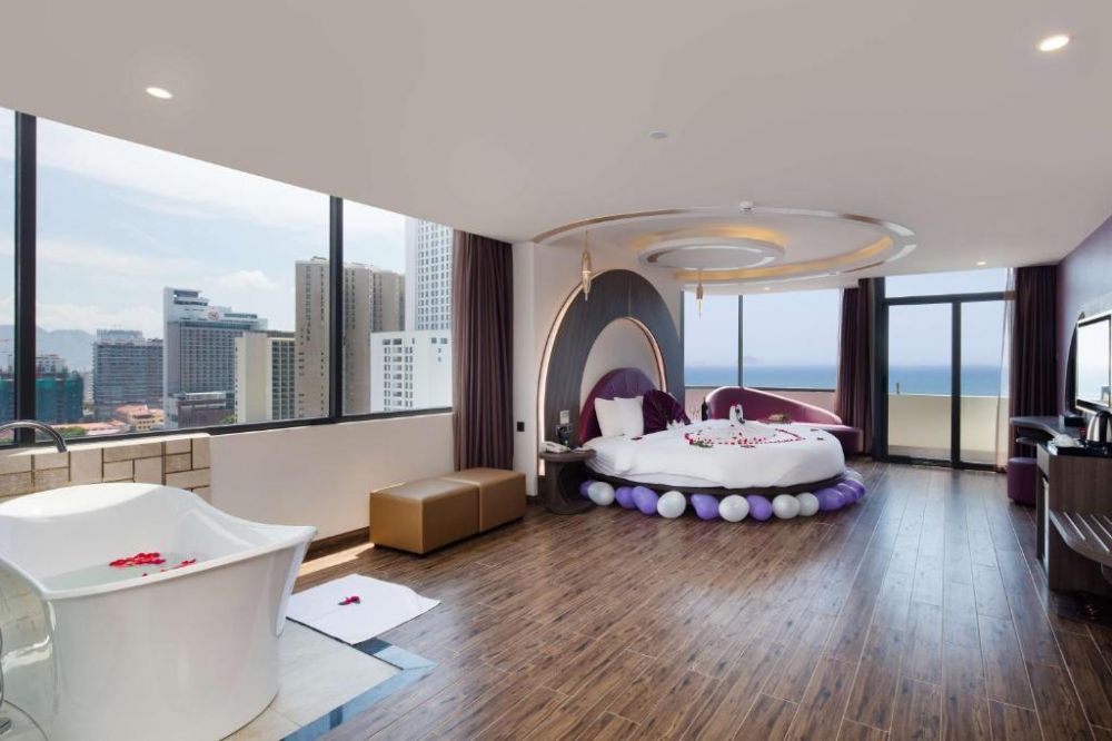 Grand Suite, V Hotel Nha Trang 4*