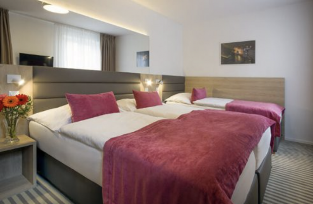 Quadruple Room, White Lion 4*