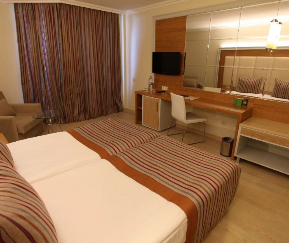 Standard Land View/ Limited Sea View, AQI Pegasos Royal 5*