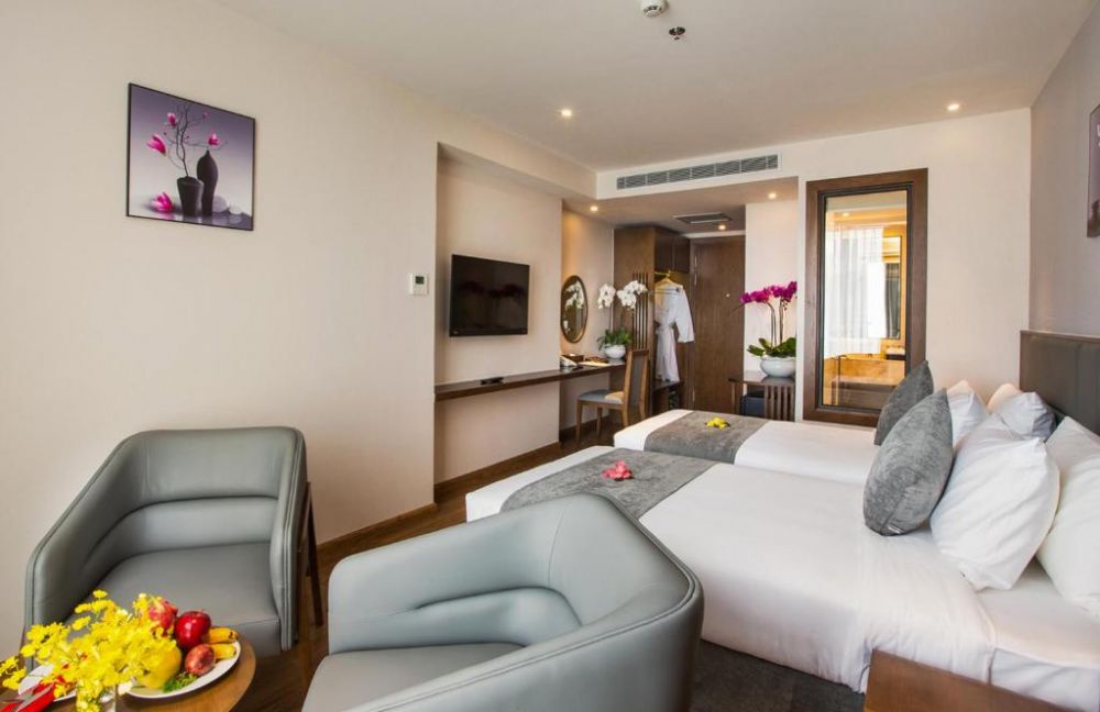 Deluxe City View/Ocean View, DTX Hotel Nha Trang 4*