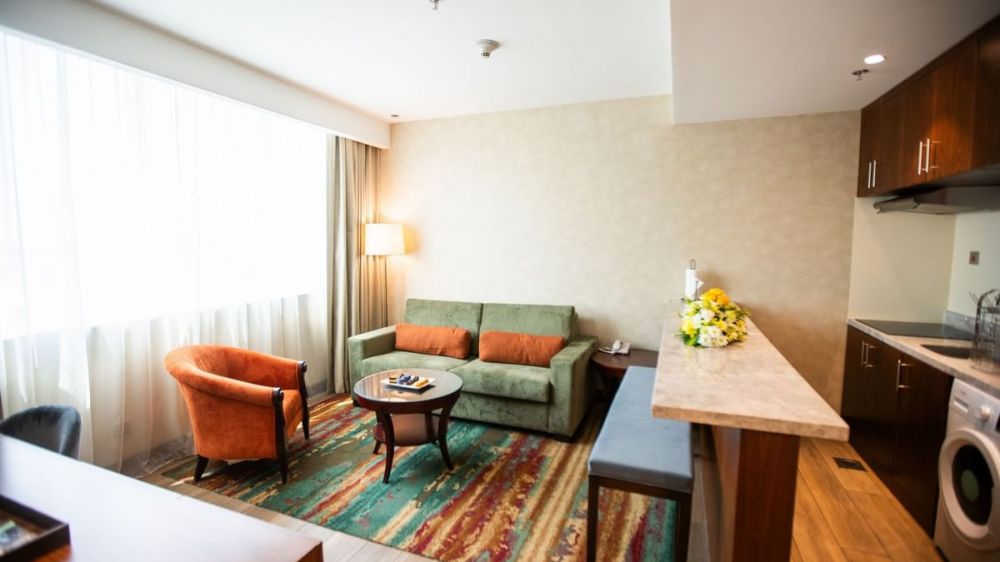 Deluxe 1 Bedroom Suite, City Seasons Suites Dubai 4*