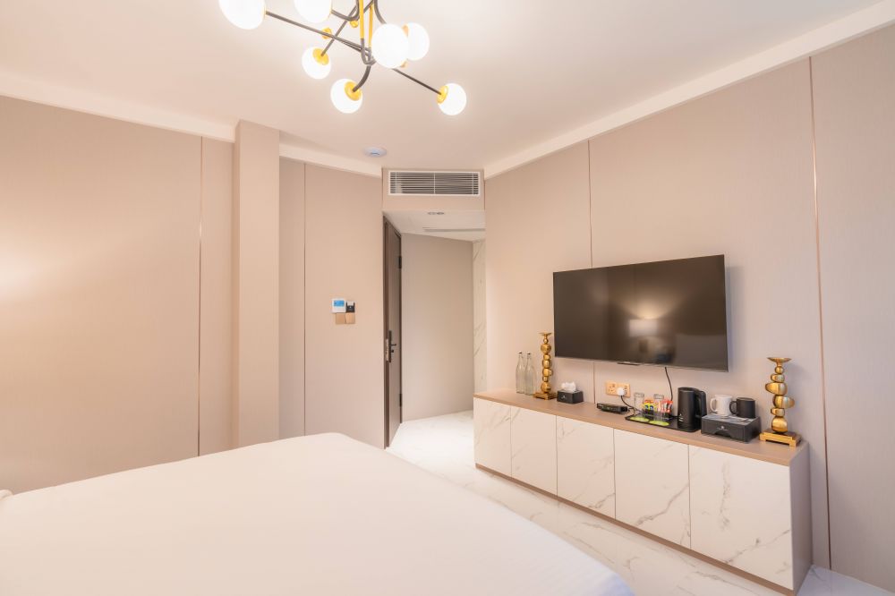 Deluxe Island View, WINGS By Hawks Hotels 3*