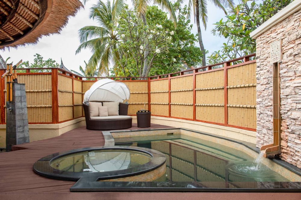 Oceanview Pool Villa, Banyan Tree Vabbinfaru 5*