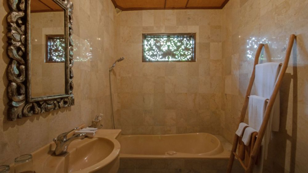 Queen Room Bathtub, Uma Dawa Resort 4*