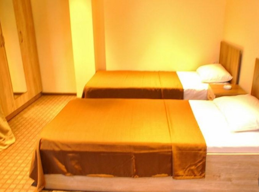 Double Room, Apolo 3*