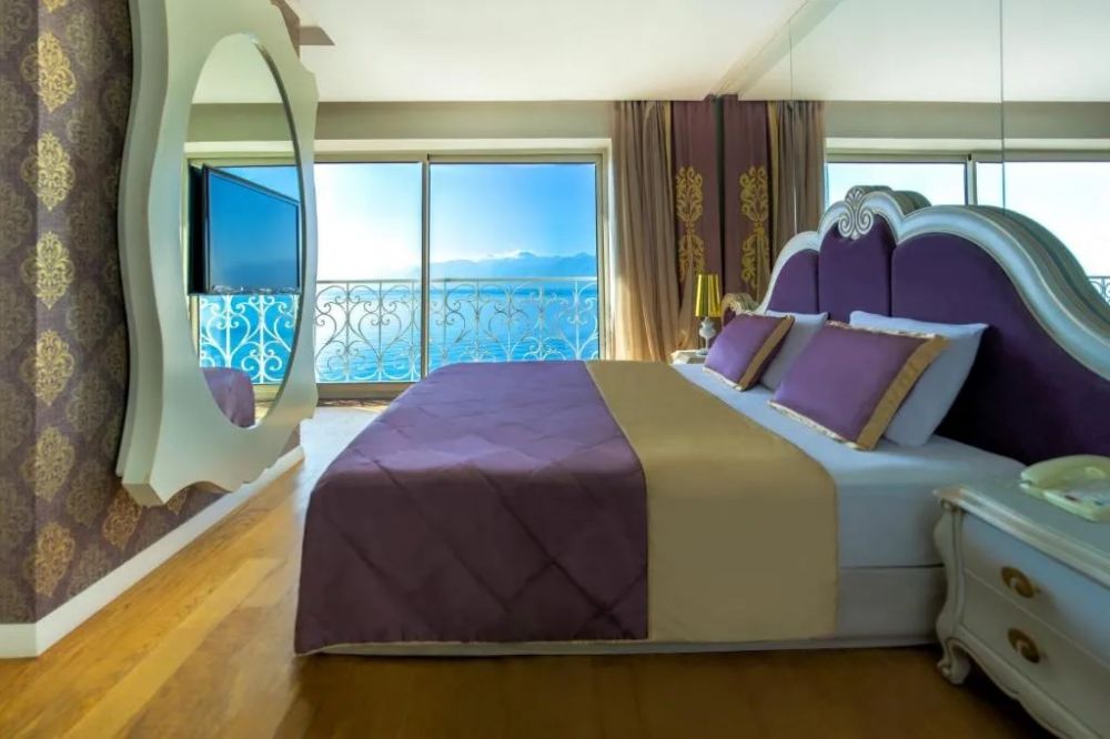 Junior Suite with Sea View, La Boutique Hotel & Suite 3*