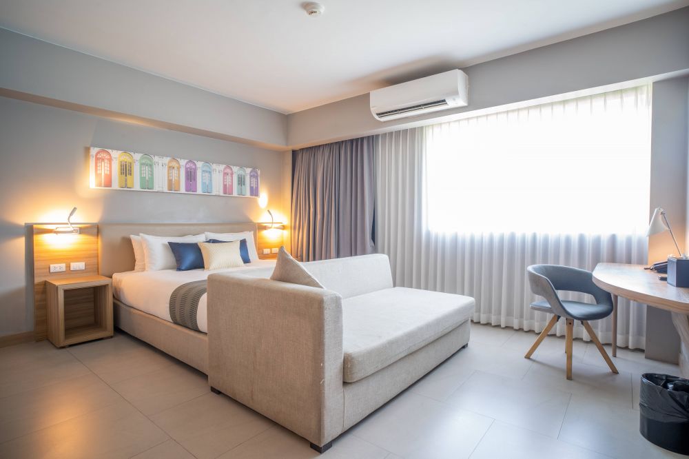 Premier Corner Mountain View, Journeyhub Phuket Patong (ex. Oakwood Hotel Journeyhub Phuket) 4*