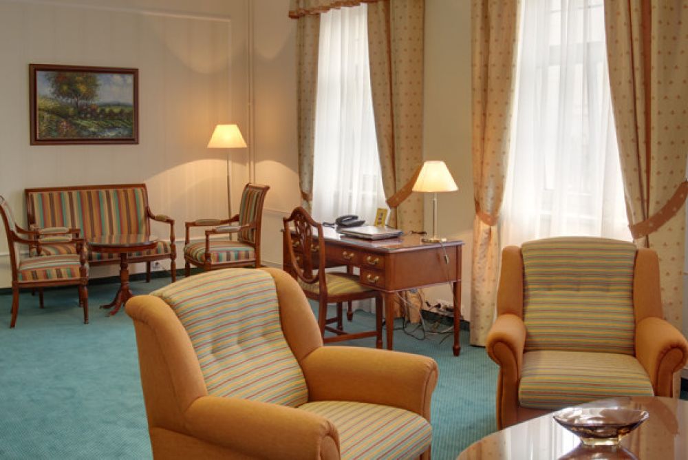 Junior Suite, Kolonada 4*