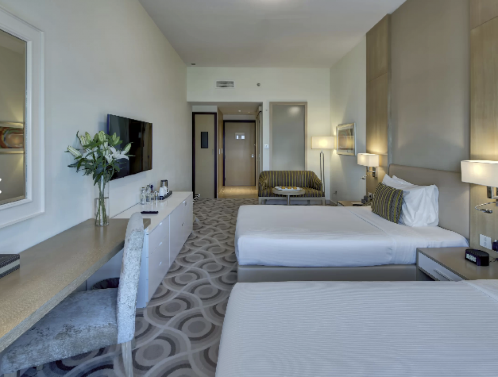 Guest Room, Metropolitan Hotel Dubai 4*