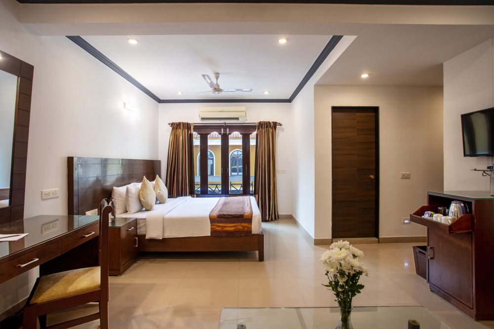 Pool View Luxury Room, Goa Villagio Resort & Spa 4*