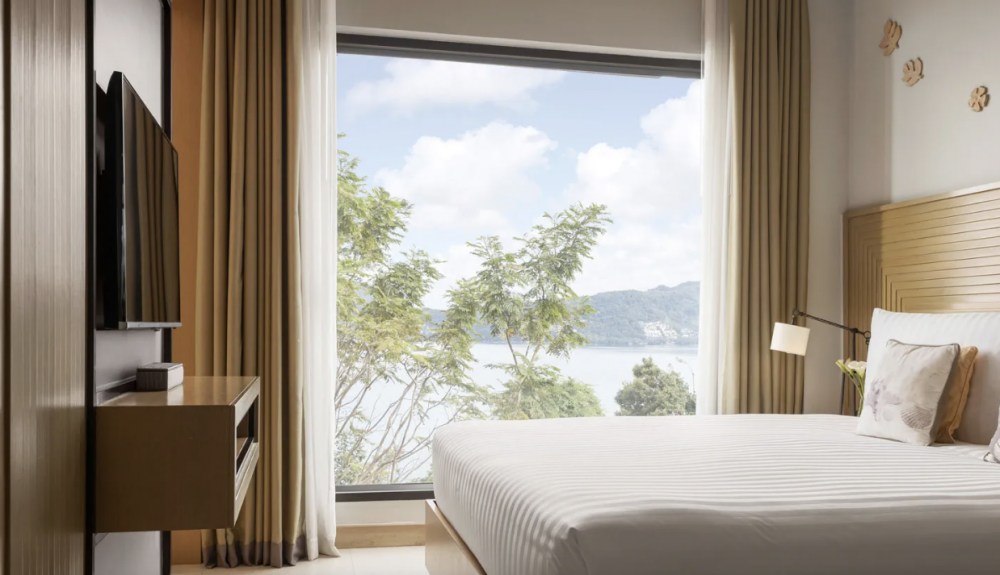 One Bedroom Suite Ocean Coral Lounge (Ocean Suites Wing), Amari Phuket 5*