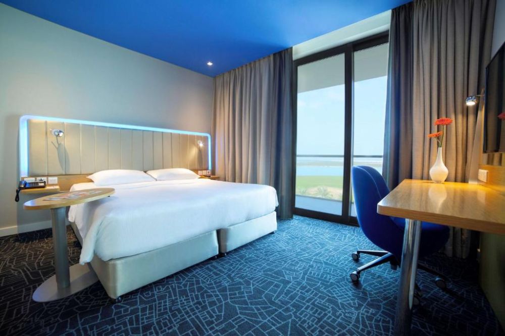 Suite with Balcony and Sea View, Park Inn by Radisson Abu Dhabi Yas Island 3*