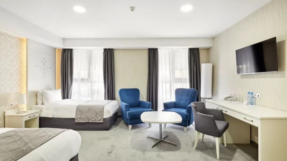 Deluxe Triple, Gallery Palace 4*