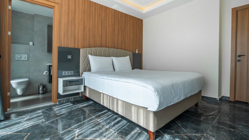 Standard City View Room/ Pool View, Laristone Suite & Spa 4*