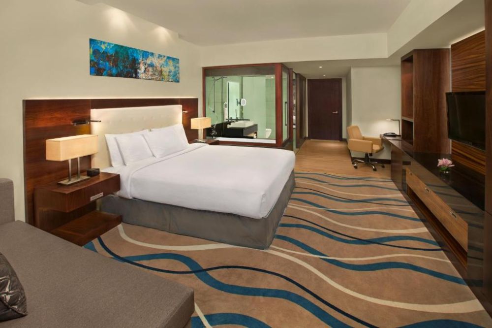 Deluxe Room, DoubleTree by Hilton Hotel and Residences Dubai – Al Barsha 4*