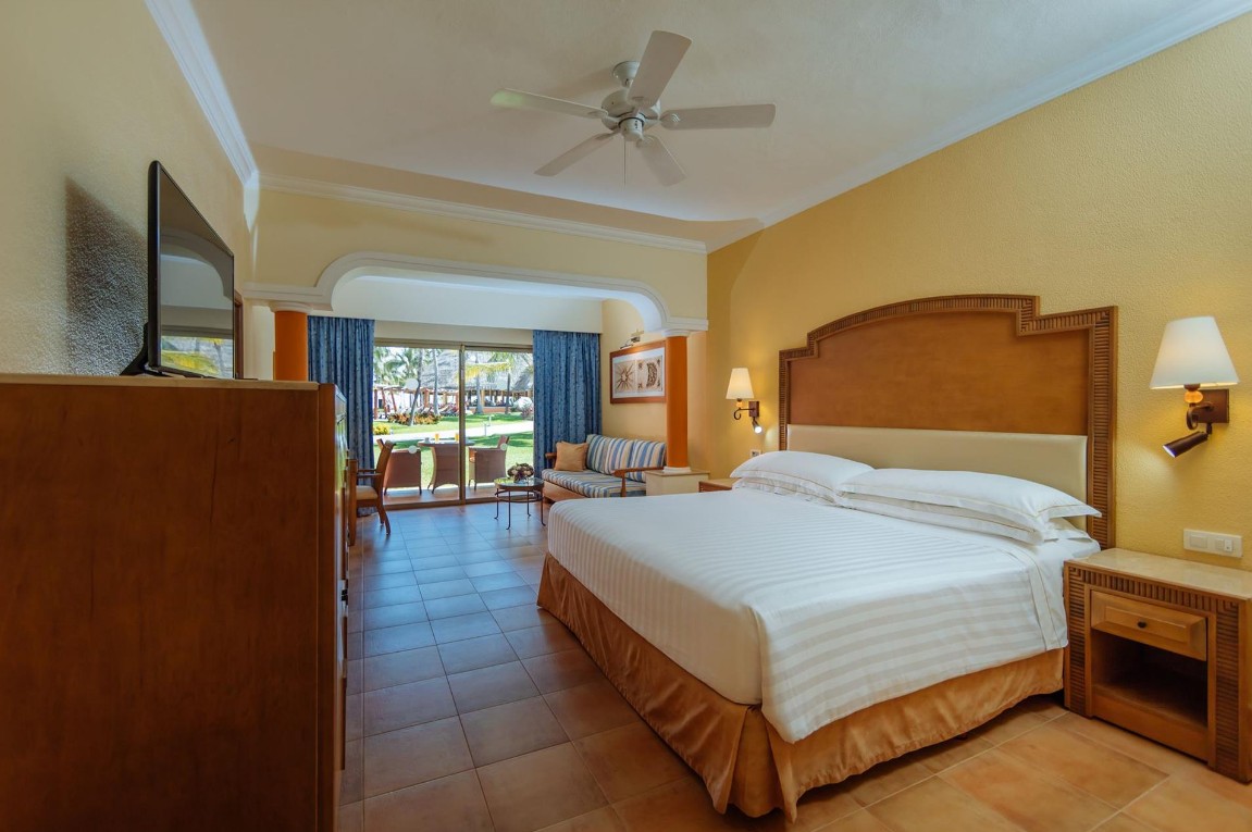 Junior Suite Ocean Front Premium Level, Barcelo Maya Grand Resort 5*