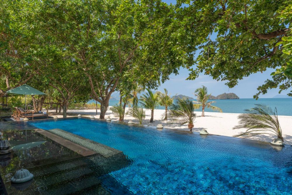 Royal Beach Villa With Pool, Four Seasons Resort 5*