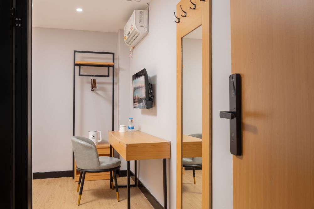 Deluxe King Room, Sanya Guanhailou Hotel 3*