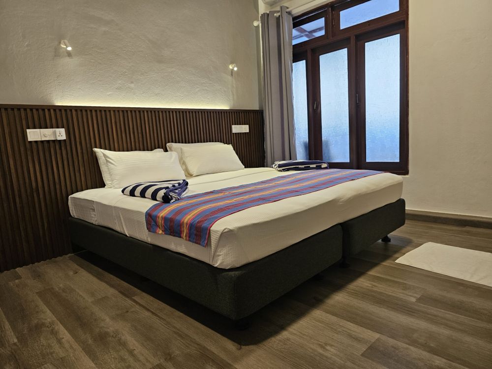 Bungalow with 4 rooms (Entire property), Lagoon View Maldives 