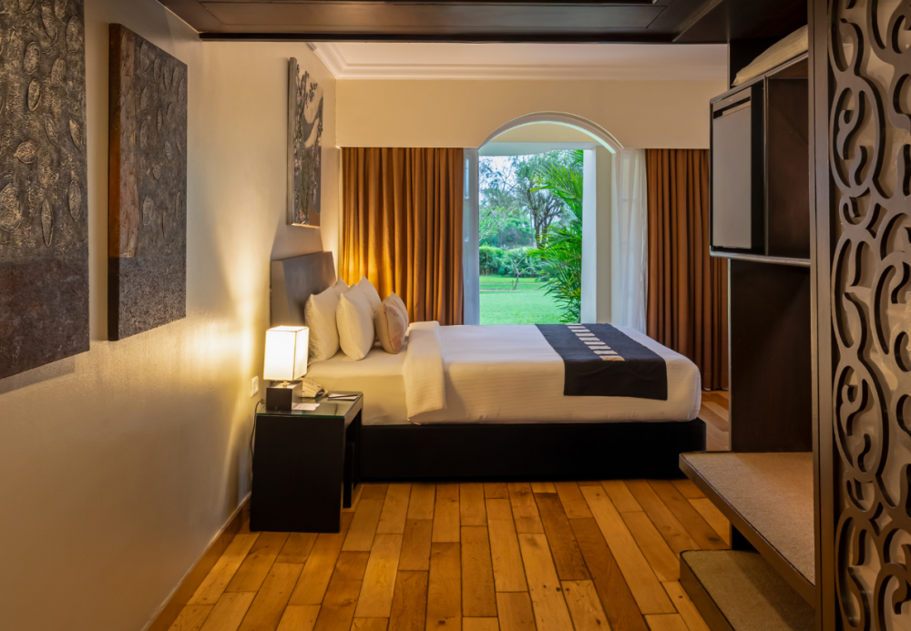 Executive Suite, Zuri White Sands Goa 5*