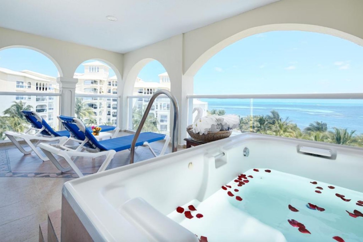 Junior Suites Ocean Front, Occidental Costa Cancun 4*