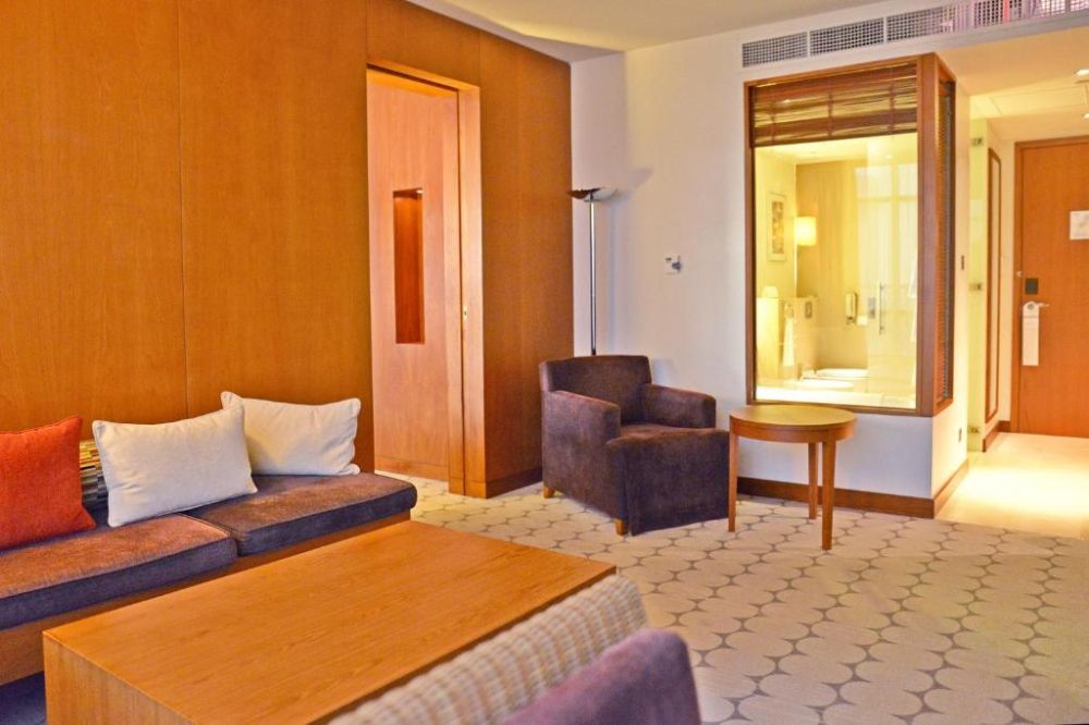 Classic Suite, Yas Island Rotana 4*