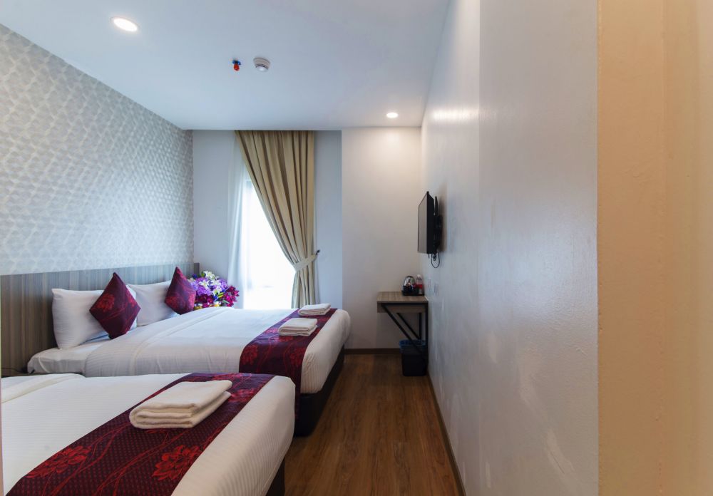 1 Superior Queen & 1 Single, Signature International Hotel China Town 3*