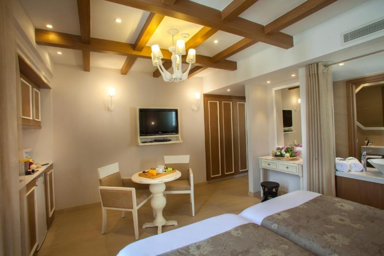 Deluxe Studio, The King Jason Paphos - Designed for Adults 4*