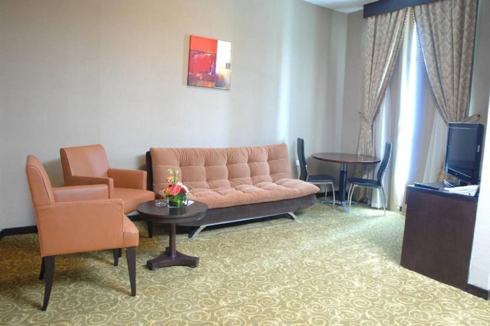 One Вedroom Suite, Aryana Hotel 4*