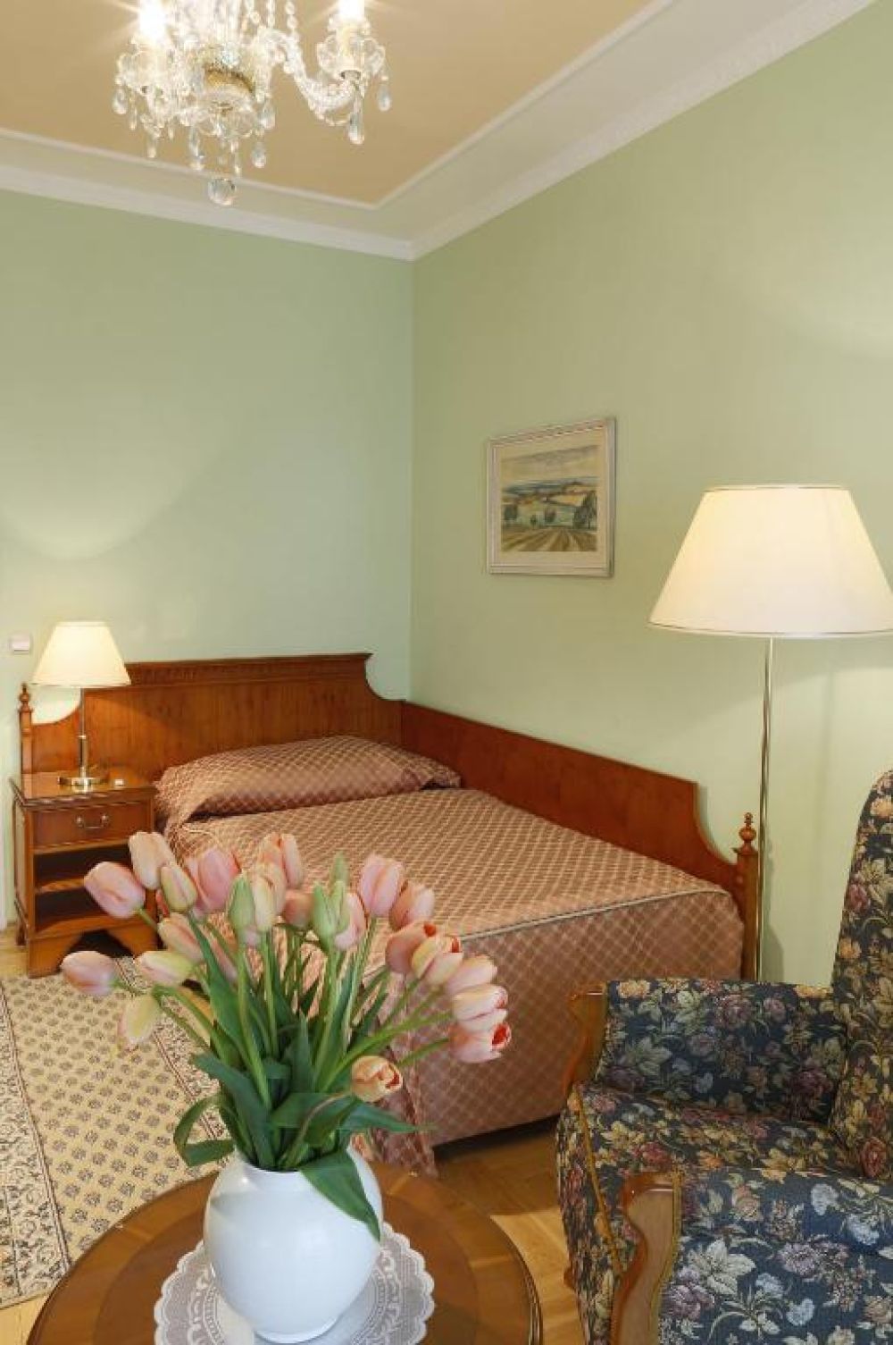 Single Standard, Bristol Main House 4*