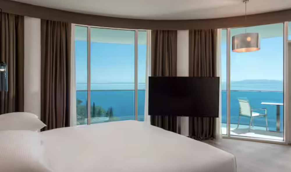 King Executive Room with Balcony and Sea View, Hilton Rijeka Costabella Beach Resort & Spa 5*