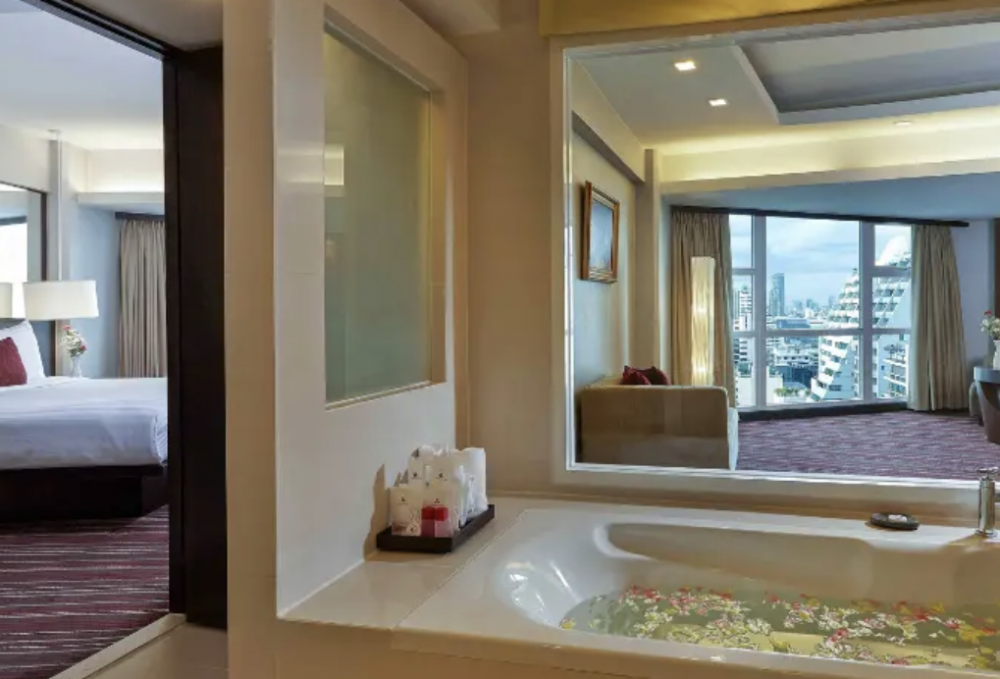 Superior Suite Sky Wing, Ambassador Bangkok 4*