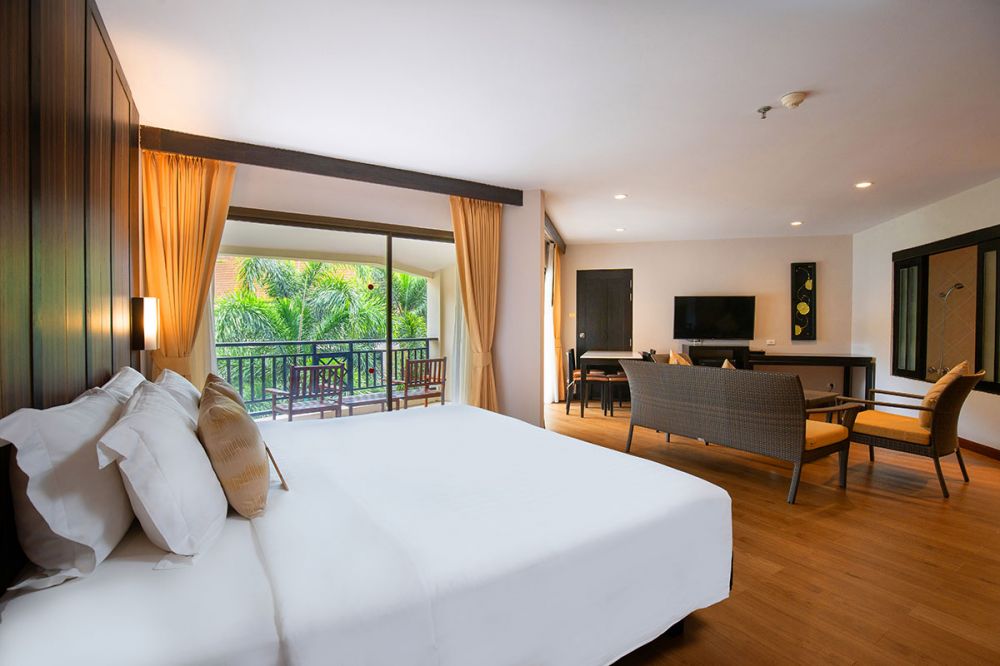 Junior Suite, Deevana Patong Resort & Spa 3*