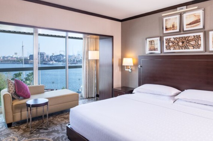 Deluxe / Club Creek View, Sheraton Dubai Creek Hotel & Towers 5*