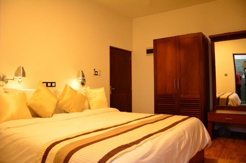 Deluxe Room, Gloria Grand Hotel 3*