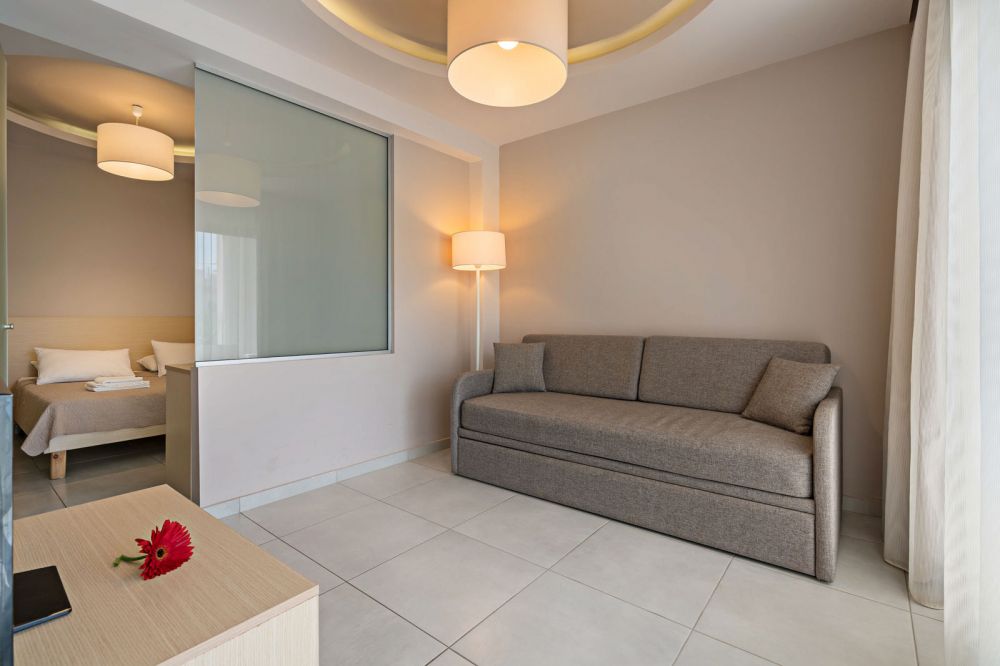 Suite, Apollo Kavros 4*