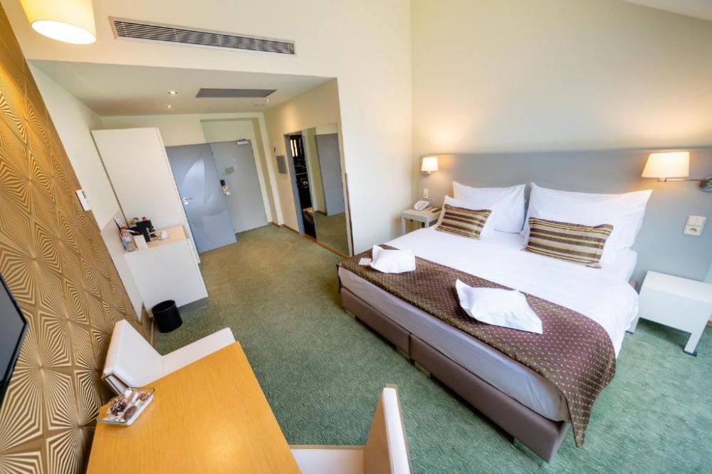 Junior Suite, Grandium Prague 5*