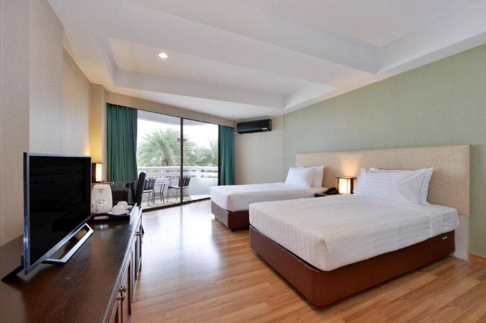 Superior Room, D Varee Jomtien Beach 4*