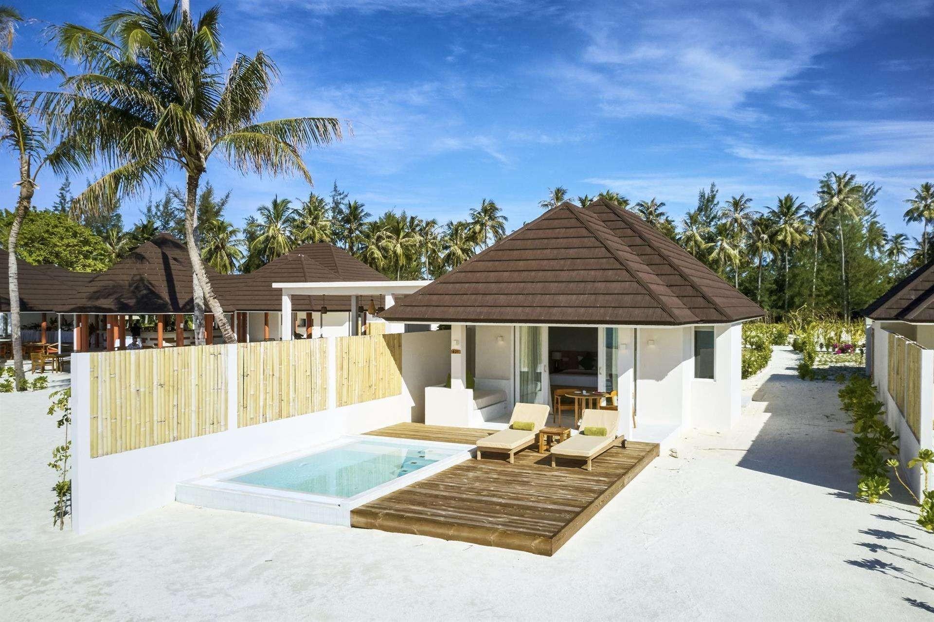 Grand Beach Villa with Pool, Sun Siyam Olhuveli Beach 4*