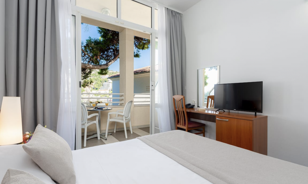 Standard Double or Twin Room Balcony Park/Sea Side, Vis Hotel 3*