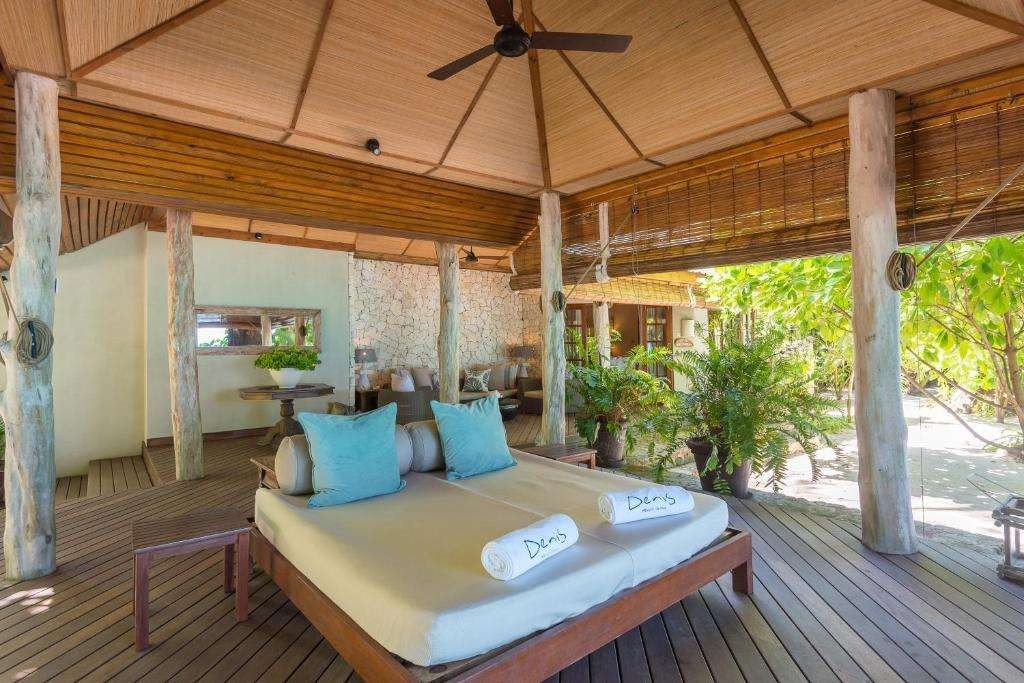 Beach Villa, Denis Private Island 5*