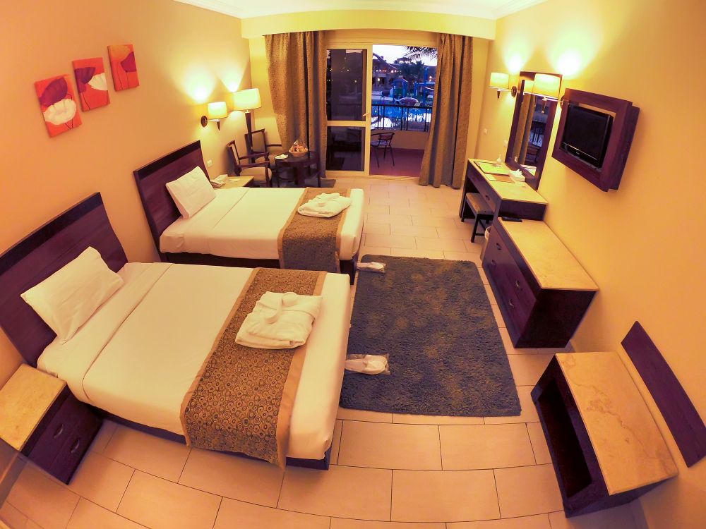 Deluxe Pool View Room, Regency Plaza Aqua Park & Spa Resort 5*